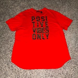 Men’s Sean John Positive Vibes T-shirt. Size 2XL.